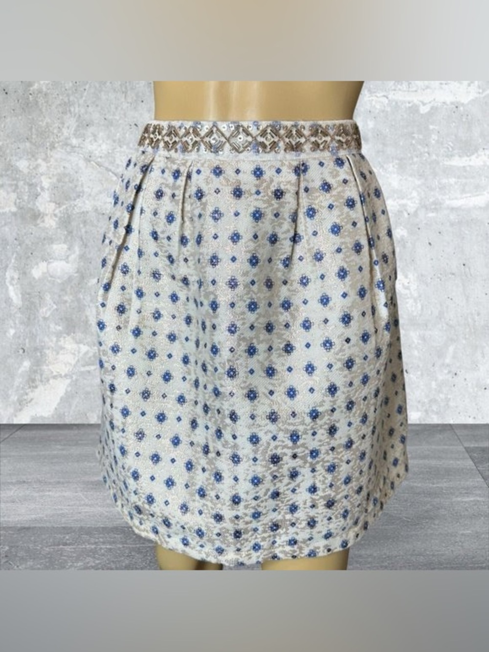 NWT Miami white and blue embroidered skirt - size M